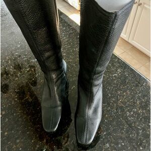 Eddie Bauer pebbled leather boots size 10. Wide calf.